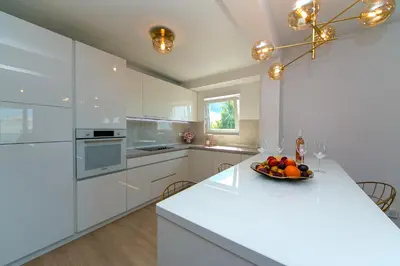 Kuhinja ili čajna kuhinja u objektu Apartman Blue Paradise