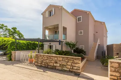 Zgrada u kojoj se nalazi apartman