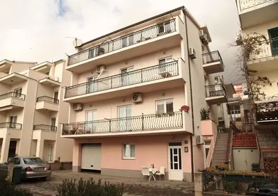 Zgrada u kojoj se nalazi apartman