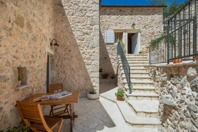 Tlocrt objekta Rustic luxury Villa Fulmin