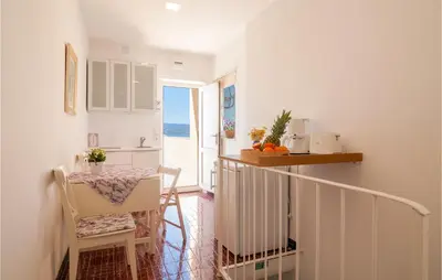 Tlocrt objekta Amazing Apartment In Dugi Rat With House Sea View