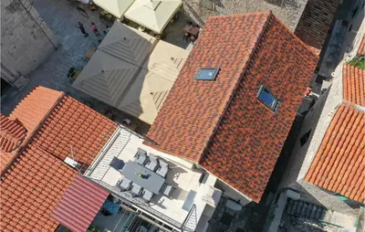 Ptičja perspektiva objekta Awesome Home In Omis With House A Mountain View