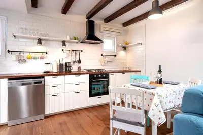 Kuhinja ili čajna kuhinja u objektu Stiniva Bay - Hvar Villa
