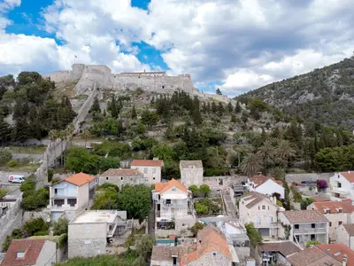 Pogled na planine ili pogled na planine iz apartmana