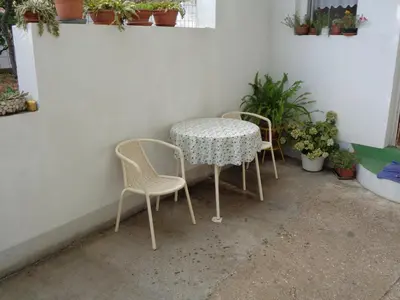 Popločani dio dvorišta ili vanjski dio objekta APARTMAN ZORAN MARUSIC