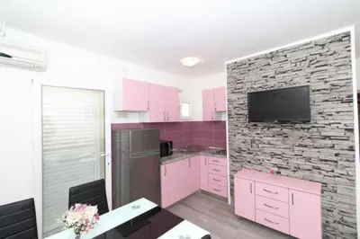Kuhinja ili čajna kuhinja u objektu Apartmani Joško Duće - Omiš