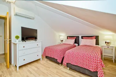 Krevet ili kreveti u jedinici u objektu ISLAND HVAR LUXE Holiday Villa Maslina with Beach