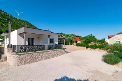 Zgrada u kojoj se nalazi vila