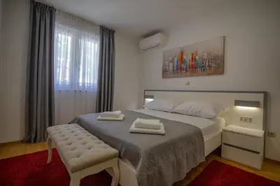 Krevet ili kreveti u jedinici u objektu Villa Elin - Private Pool & Peaceful Family Retreat near Omiš