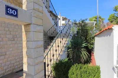 Tlocrt objekta Apartments by the sea Mali Rat, Omis - 18485