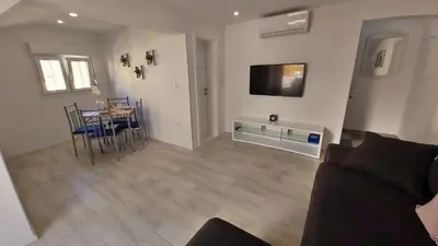 TV i/ili zabavni centar u objektu Apartments DaMa