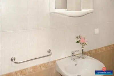 Kupaonica u objektu Apartments Turić