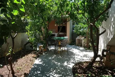 Vrt u objektu Apartments Brti