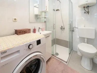 Kupaonica u objektu Holiday Home Ana-3 by Interhome