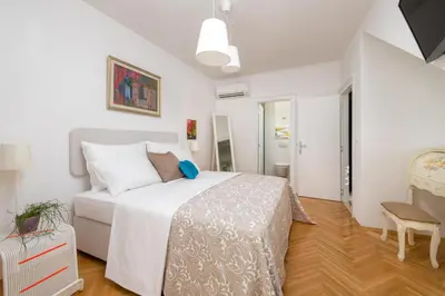 Krevet ili kreveti u jedinici u objektu Exquisite Brac Villa 3 Bedrooms Villa Belle Murvica Seaviews