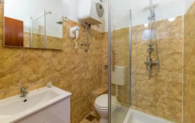 Kupaonica u objektu Awesome Home In Podstrana