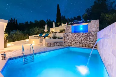 Bazen u objektu Holiday Home Likva - Sutivan - Island of Brač ili u blizini