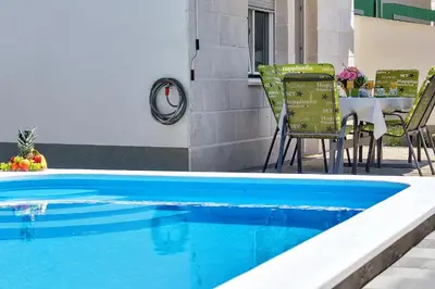 Bazen u objektu Holiday home Nadea - with private pool ili u blizini