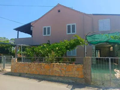Zgrada u kojoj se nalazi apartman
