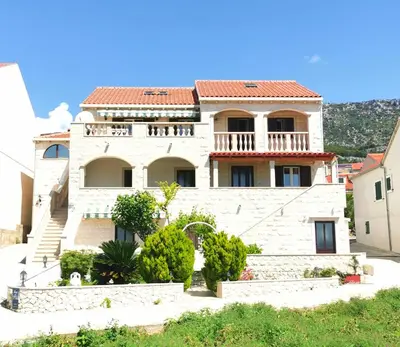 Zgrada u kojoj se nalazi apartman