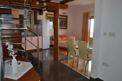 Kuhinja ili čajna kuhinja u objektu Apartments Karlo