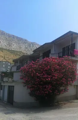 Zgrada u kojoj se nalazi apartman