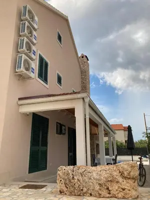 Zgrada u kojoj se nalazi apartman