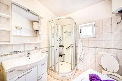 Kupaonica u objektu Apartman Andrej