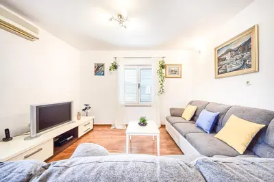 TV i/ili zabavni centar u objektu Apartman Andrej