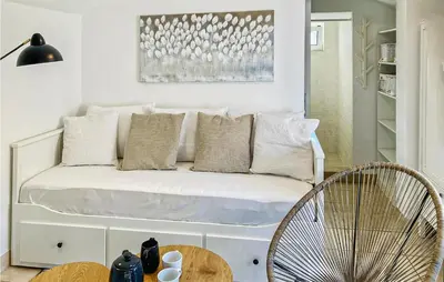 Krevet ili kreveti u jedinici u objektu 1 Bedroom Stunning Home In Postira