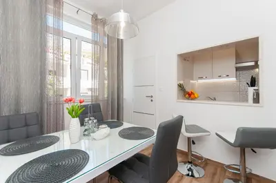 Kuhinja ili čajna kuhinja u objektu Deluxe apartment White Angel
