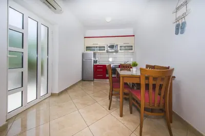 Kuhinja ili čajna kuhinja u objektu Villa Dvori Viškovi