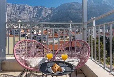 Pogled na planine ili pogled na planine iz apartmana