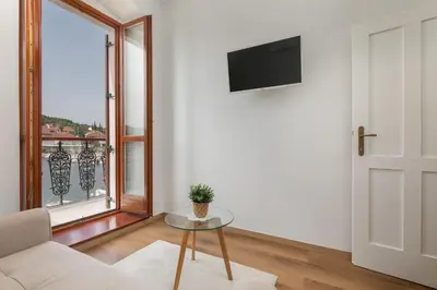 TV i/ili zabavni centar u objektu Ancora Faros