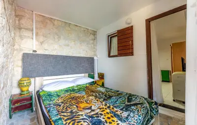Krevet ili kreveti u jedinici u objektu Stunning Apartment In Lokva Rogoznica With Wifi