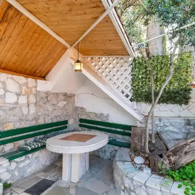 Cozy Apartment In Lokva Rogoznica With Wifi
