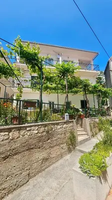 Zgrada u kojoj se nalazi apartman