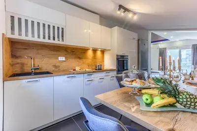 Kuhinja ili čajna kuhinja u objektu New, modern apartment with HOT TUB