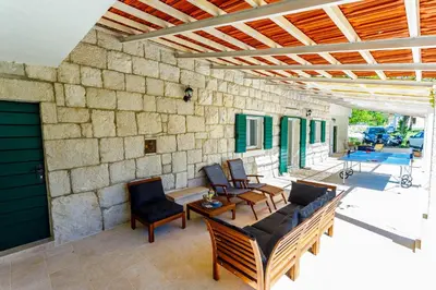 Tlocrt objekta Charming stone house with private pool & jacuzzi - Holiday Home Vera