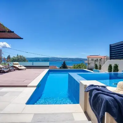 LUXURY VILLA PARADISE 120m from sandy beach