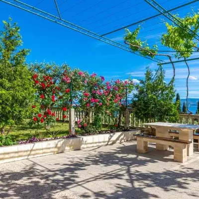 Awesome Apartment In Duce With Wifi