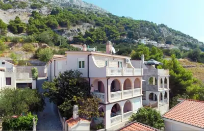 Pogled na planine ili pogled na planine iz apartmana