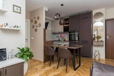 Kuhinja ili čajna kuhinja u objektu Chic apartment Zoja near beach with free parking