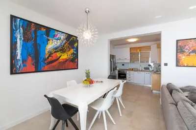 Kuhinja ili čajna kuhinja u objektu Villa Horizon