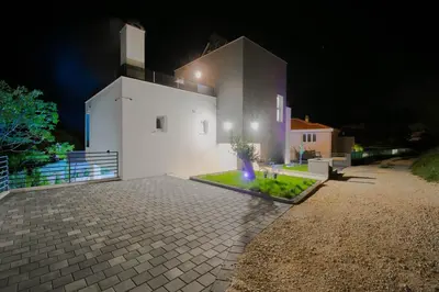 Zgrada u kojoj se nalazi vila