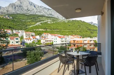 Pogled na planine ili pogled na planine iz apartmana