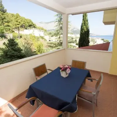 Studio apartment in Duce with sea view