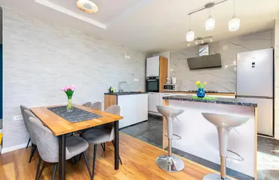 Kuhinja ili čajna kuhinja u objektu Luxury 4 star, amazing view apartment with free parking