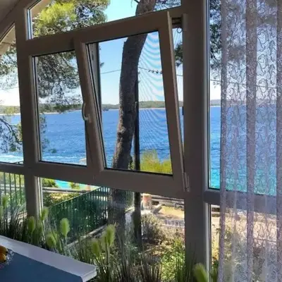 Shabby chic beach cottage Hvar