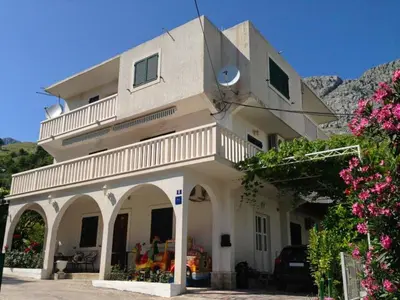 Tlocrt objekta A1 - apt w patio just 3 min walking to the beach